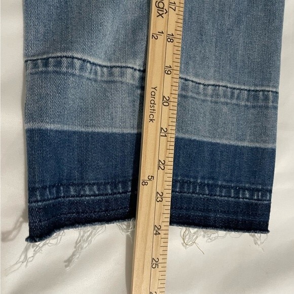 Chico's Women's Wide Leg Crop Jeans Size 6 Button Fly Denim Released Raw Hem - Picture 9 of 9